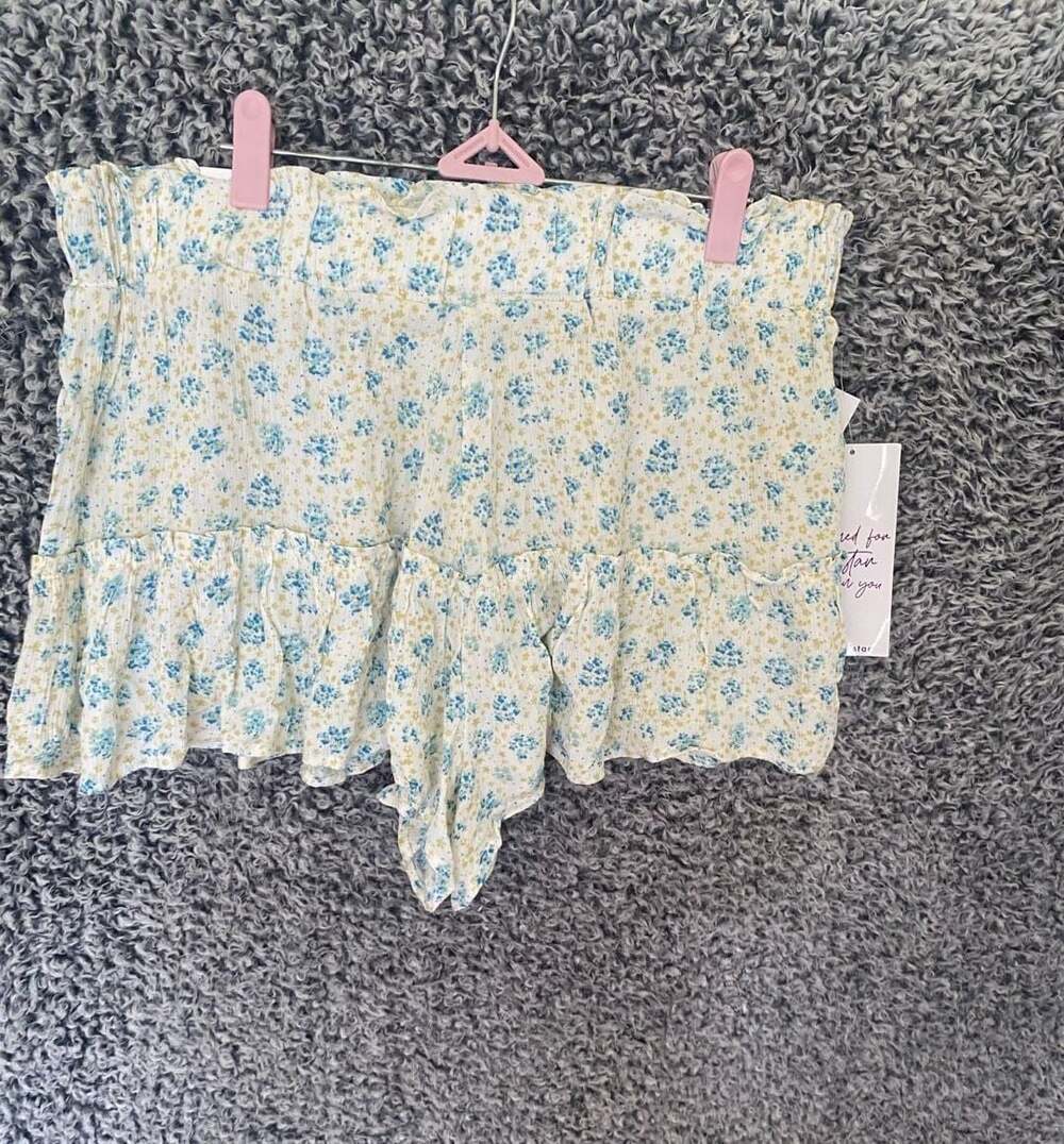 Vanilla Star Floral Skirty Short, Size 1X